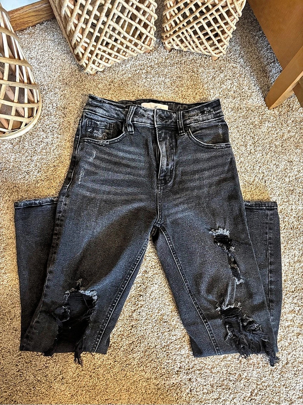Kancan Distressed Straight Leg Jeans in Black